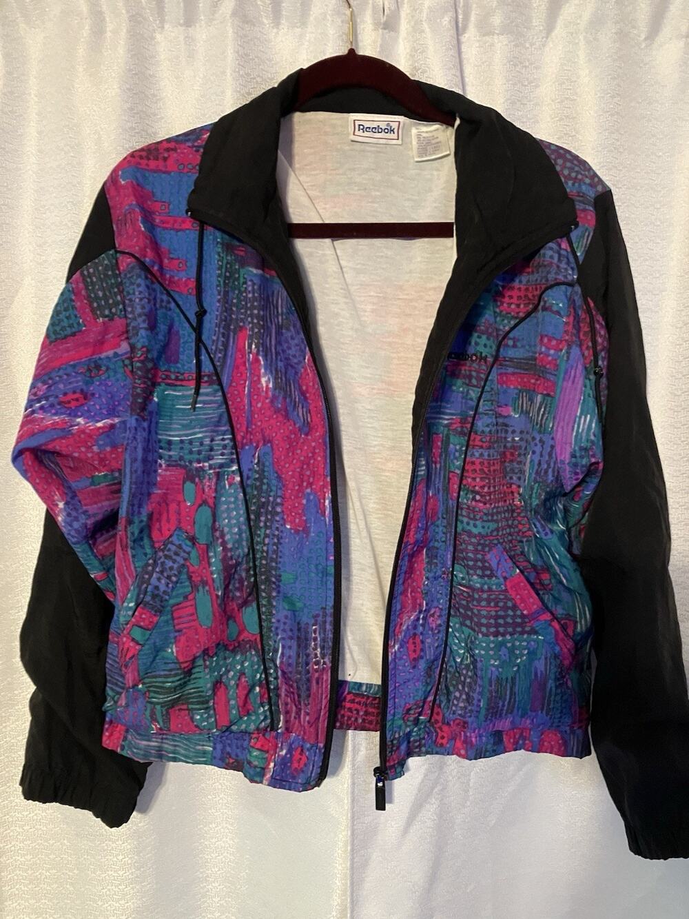 Vintage Reebok Windbreaker Track Jacket with zipper and matching Pants Size M